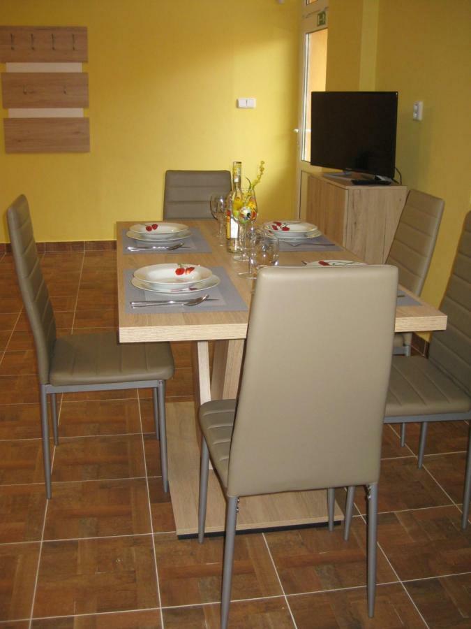 Apartmany Vcelka Hranice u Novych Hradu Extérieur photo